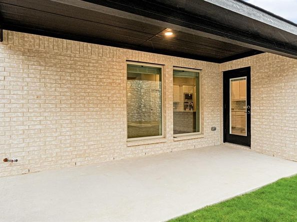 2034  Cascades Court , DeSoto Texas 75115