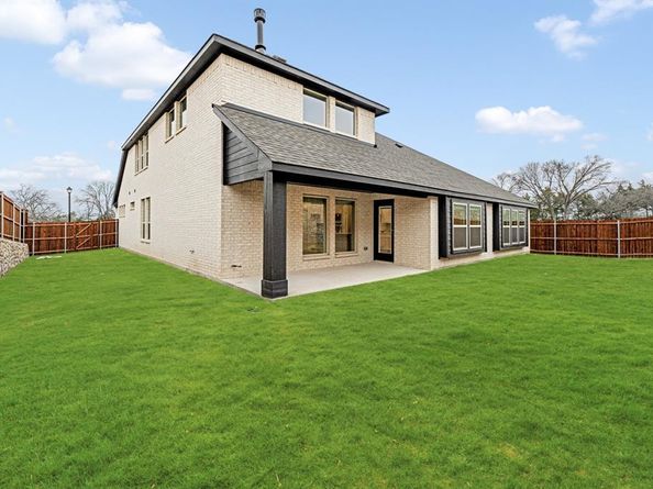 2034  Cascades Court , DeSoto Texas 75115