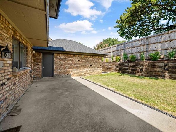 817  Shady Lake Drive , Bedford Texas 76021