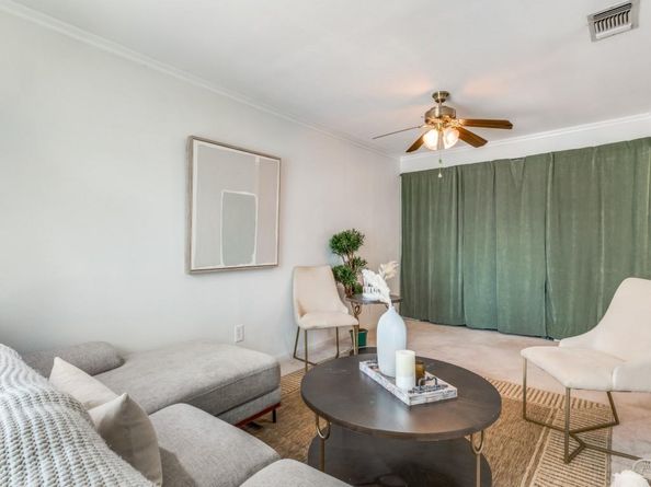 2217  Longwood Lane , Dallas Texas 75228