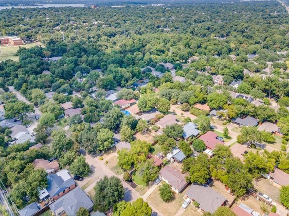 2217  Longwood Lane , Dallas Texas 75228