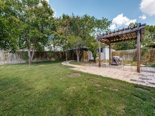 2217  Longwood Lane , Dallas Texas 75228