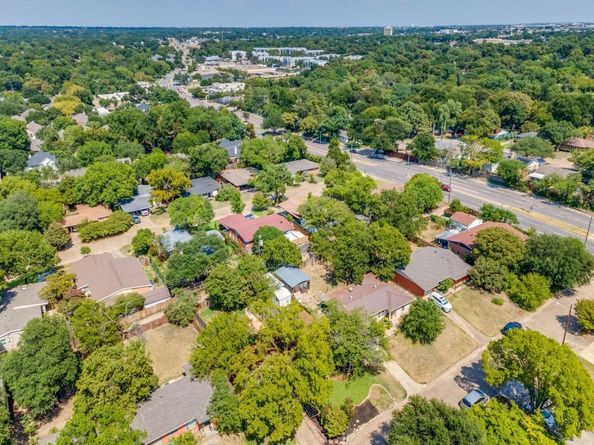 2217  Longwood Lane , Dallas Texas 75228