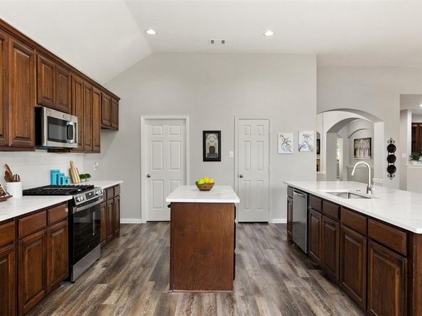 730  Peco Street , Lantana Texas 76226