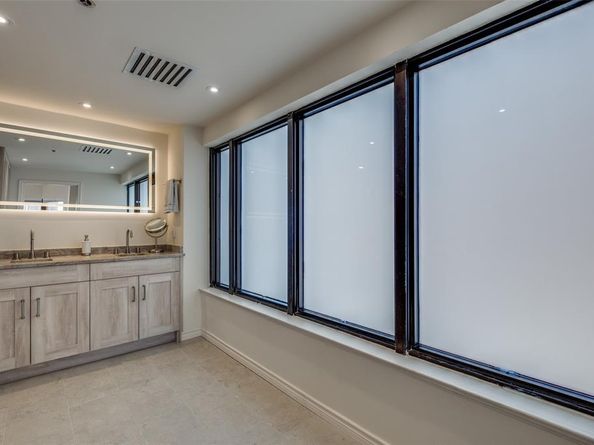 3030  Mckinney Avenue  501, Dallas Texas 75204