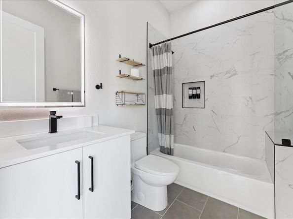 1512  Seegar Street  101, Dallas Texas 75215