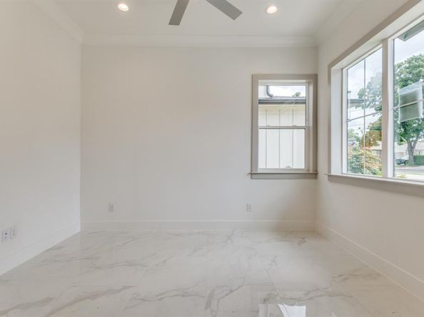 6631  Tyree Street , Dallas Texas 75209