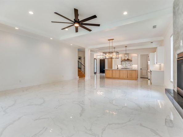 6631  Tyree Street , Dallas Texas 75209