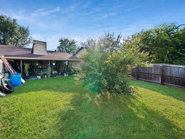 2913  Green Oaks Drive , Garland Texas 75040