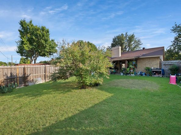 2913  Green Oaks Drive , Garland Texas 75040