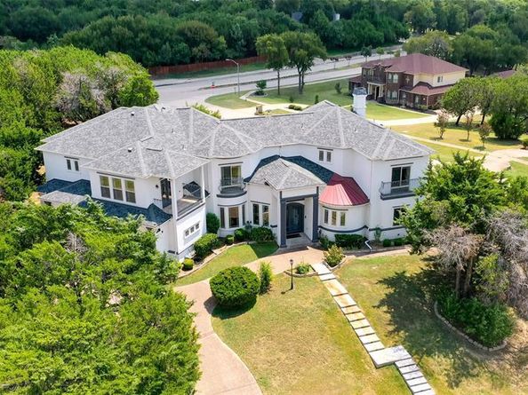 324  La Reata Court , Cedar Hill Texas 75104