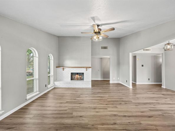 3310  Meadow Oaks Drive , Garland Texas 75043