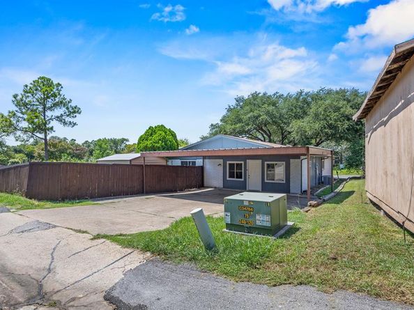 3310  Meadow Oaks Drive , Garland Texas 75043