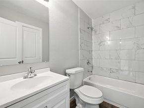 2837  Avenue A  , Fort Worth Texas 76105