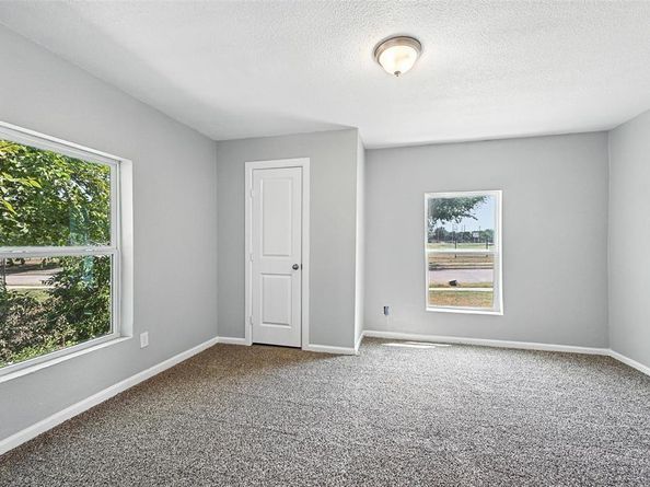 2837  Avenue A  , Fort Worth Texas 76105