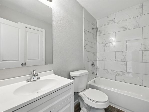 2837  Avenue A  , Fort Worth Texas 76105