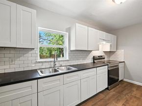 2837  Avenue A  , Fort Worth Texas 76105