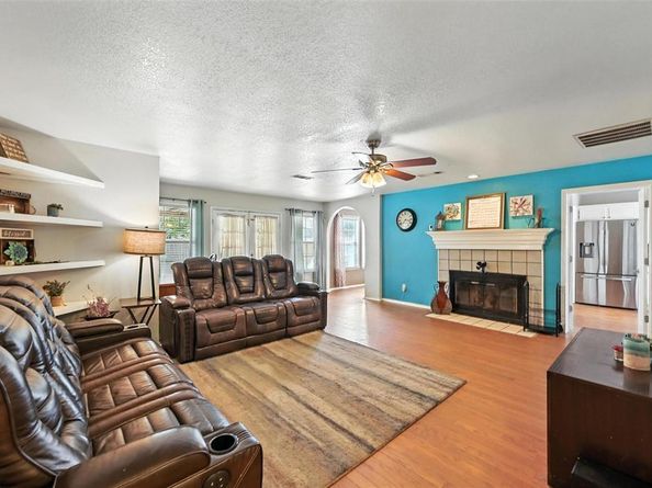 1204  Princess Lane , Hurst Texas 76053