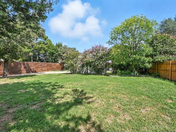 1204  Princess Lane , Hurst Texas 76053