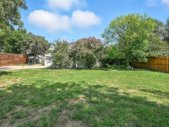 1204  Princess Lane , Hurst Texas 76053