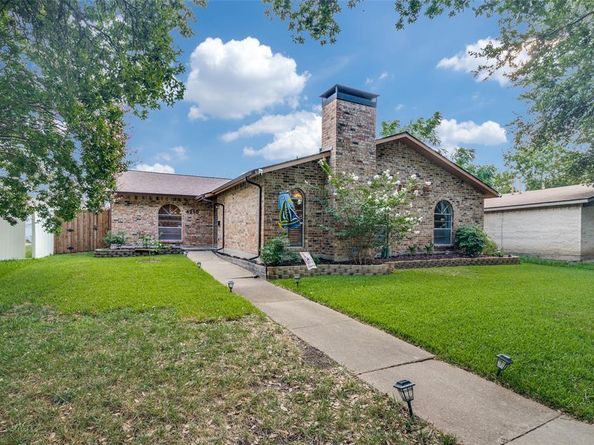 4210  Mayflower Drive , Garland Texas 75043