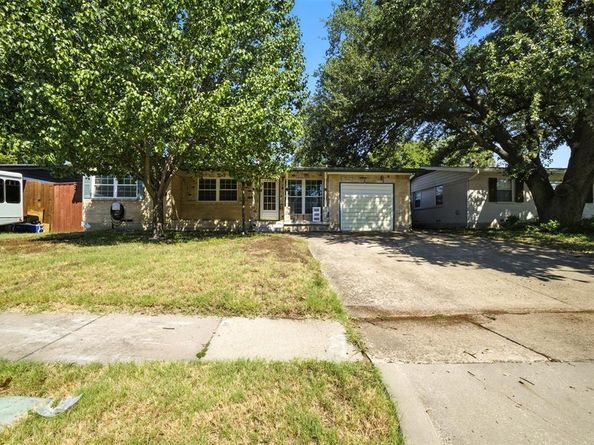 13975  Stardust Lane , Farmers Branch Texas 75234