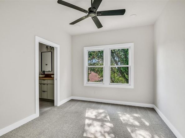 1606  College Avenue , Fort Worth Texas 76104