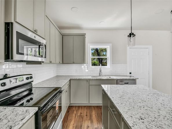 1606  College Avenue , Fort Worth Texas 76104