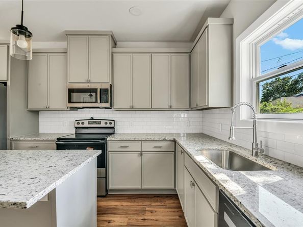 1606  College Avenue , Fort Worth Texas 76104