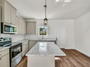 1606  College Avenue , Fort Worth Texas 76104