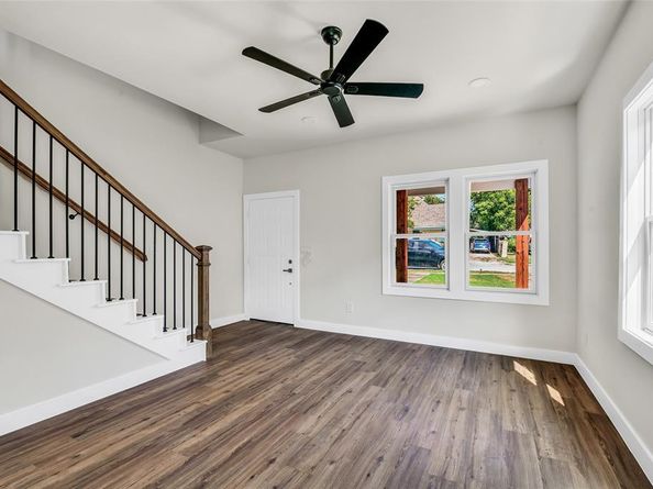 1606  College Avenue , Fort Worth Texas 76104