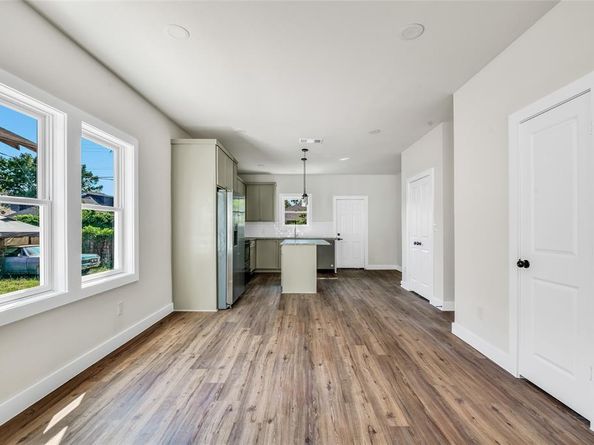 1606  College Avenue , Fort Worth Texas 76104