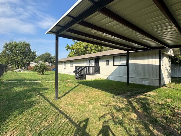 509  Youngstown Street  4, Dallas Texas 75253