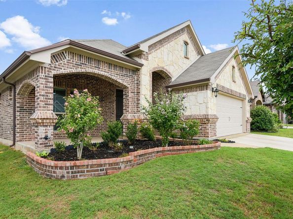6348  Battle Mountain Trail , Fort Worth Texas 76179