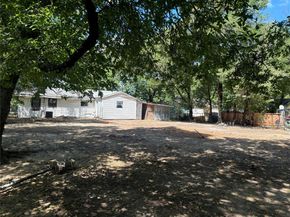 918  Local Vista Drive , Dallas Texas 75217
