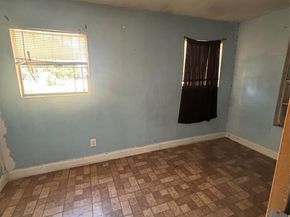 918  Local Vista Drive , Dallas Texas 75217
