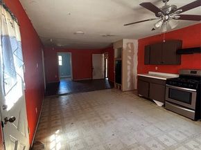 918  Local Vista Drive , Dallas Texas 75217