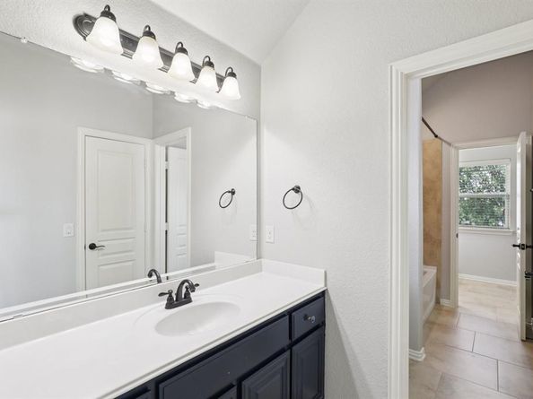 640  Tierra Vista Way , Fort Worth Texas 76131
