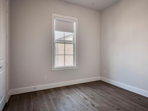 4112  Runyon Road , Addison Texas 75001