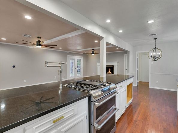 9856  Shoreview Road , Dallas Texas 75238