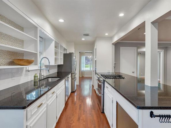 9856  Shoreview Road , Dallas Texas 75238