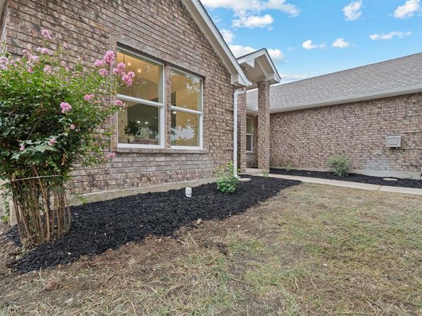 822  Trevor Way , Arlington Texas 76001