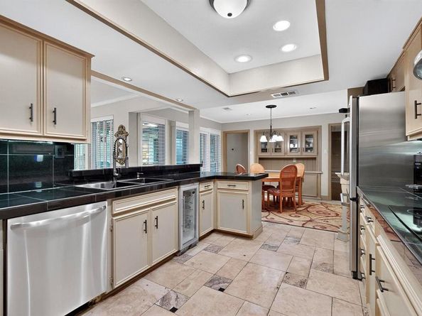 2627  Lakehill Lane , Carrollton Texas 75006