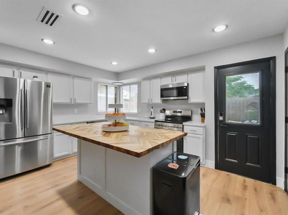 1813  Andover Drive , Garland Texas 75041