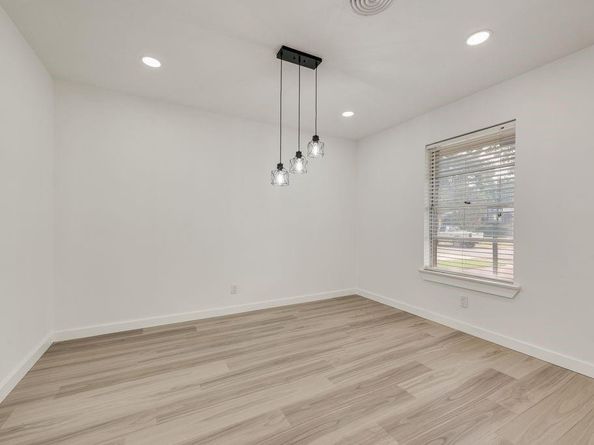 9107  Lindaro Lane , Dallas Texas 75228