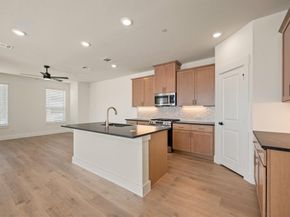 2547  Huxley Mews , Allen Texas 75013