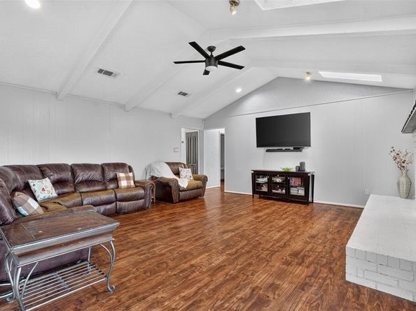 5016  Saint Lawrence Road , Fort Worth Texas 76103