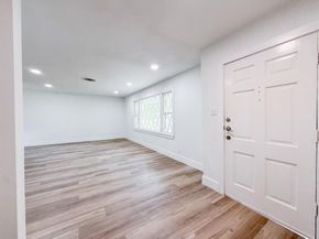 5808  Wales Avenue , Fort Worth Texas 76133