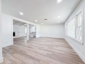 5808  Wales Avenue , Fort Worth Texas 76133