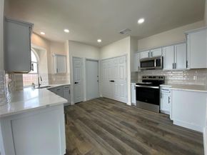 2800  Helen Lane , Mesquite Texas 75181